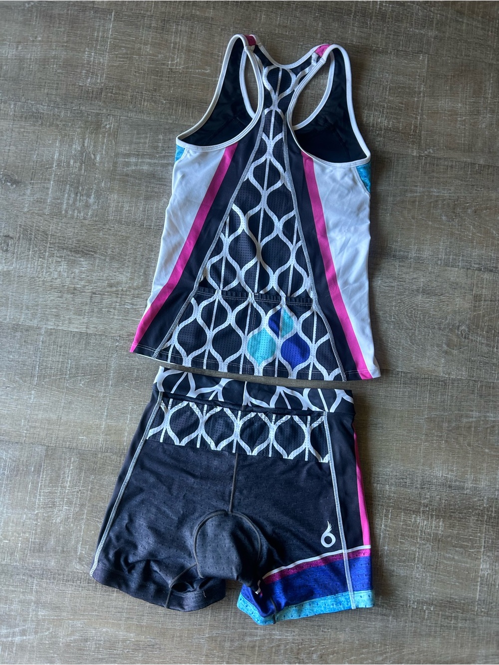 SOAS Racing Women’s S Triathlon 2 Piece Kit Tank Padded Bike Shorts Cycling - Picture 3 of 14